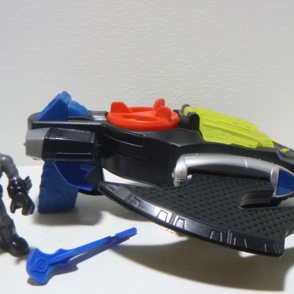 IMAGINEXT LEGENDS OF BATMAN GLIDER VEHICLE w/BATMAN & MISSILES - Picture 11 of 15